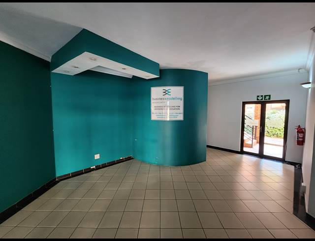 342M² OFFICE TO LET IN NORTH RIDING